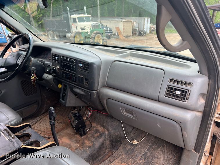 image for item EL2045 2009 Ford F750 bucket truck