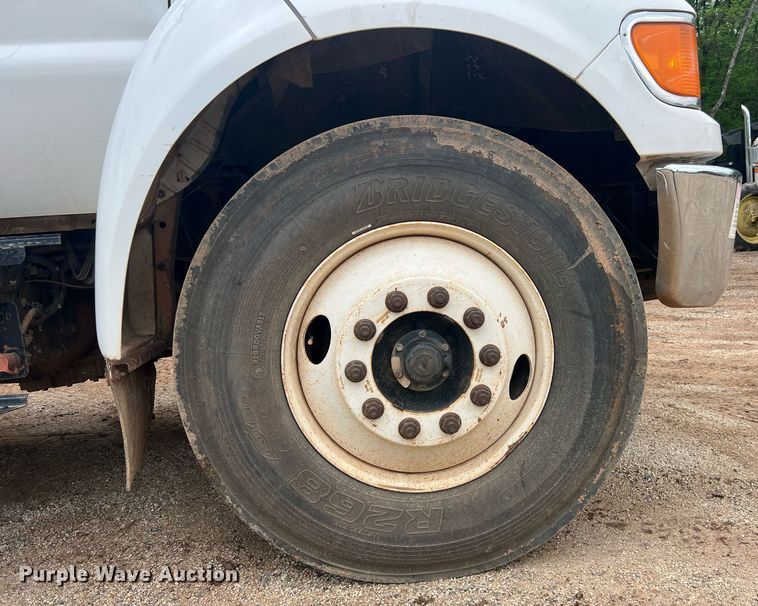 image for item EL2045 2009 Ford F750 bucket truck