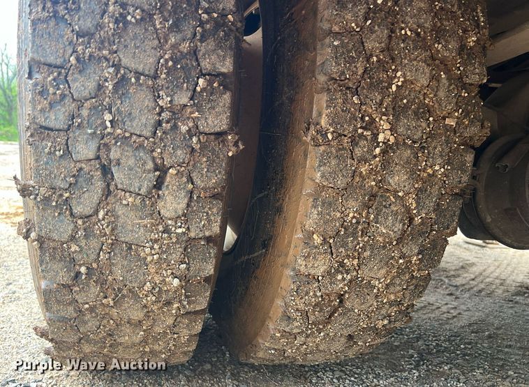 image for item EL2045 2009 Ford F750 bucket truck