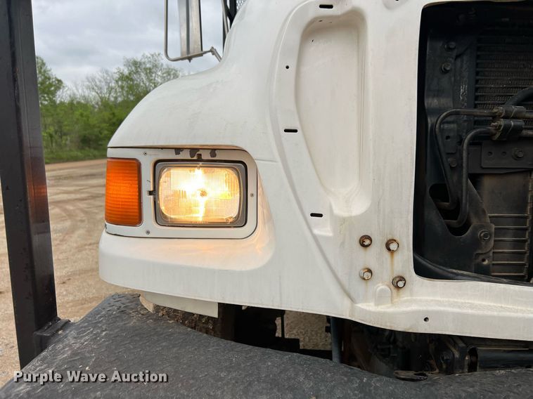 image for item EL2047 2006 Ford F750 forestry bucket truck