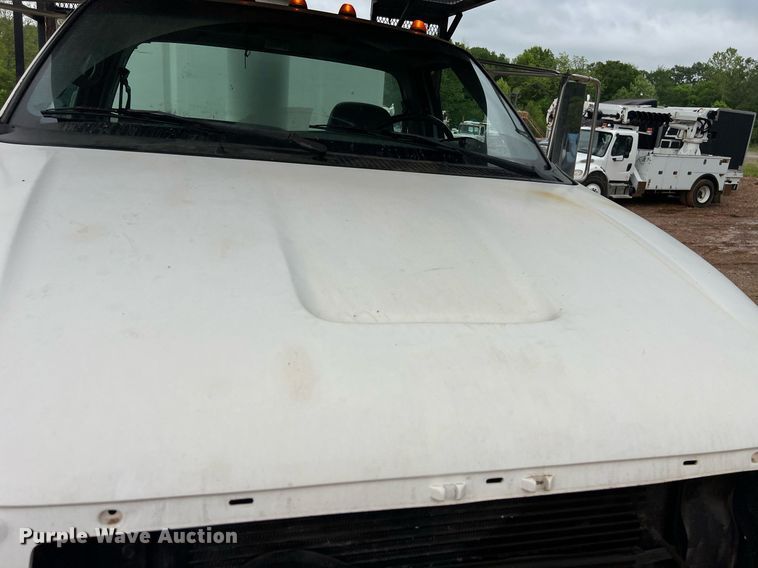 image for item EL2047 2006 Ford F750 forestry bucket truck