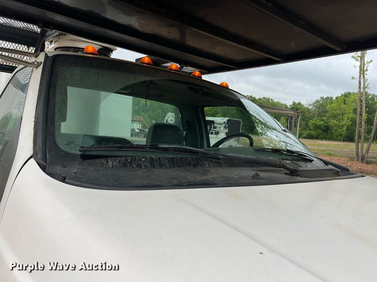 image for item EL2047 2006 Ford F750 forestry bucket truck