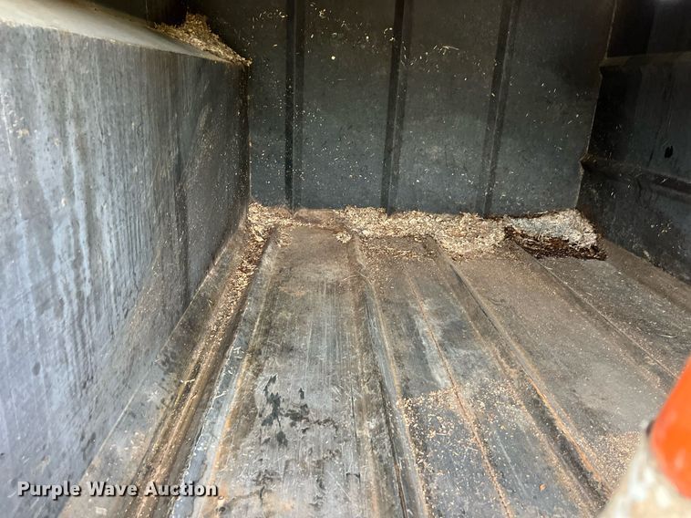 image for item EL2047 2006 Ford F750 forestry bucket truck