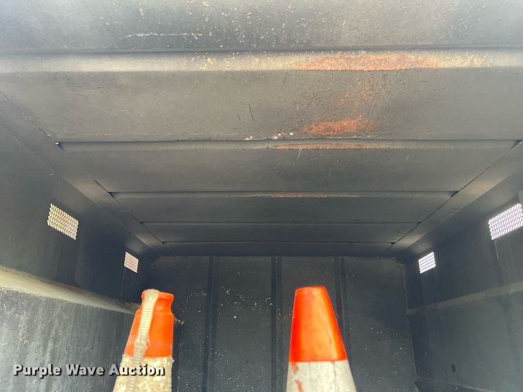 image for item EL2047 2006 Ford F750 forestry bucket truck