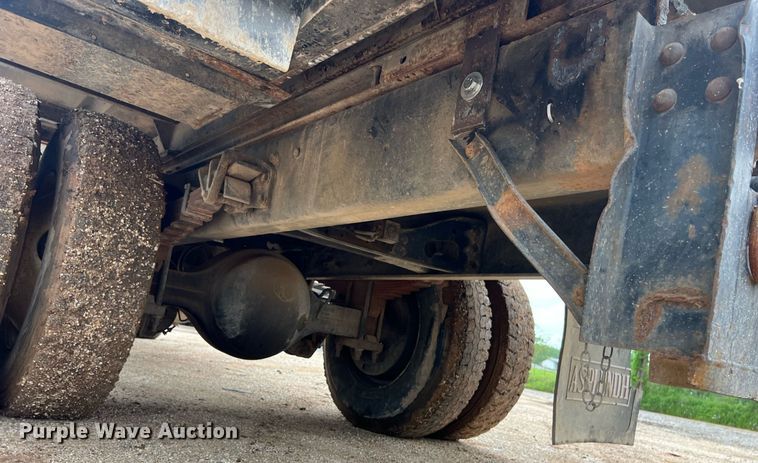 image for item EL2047 2006 Ford F750 forestry bucket truck