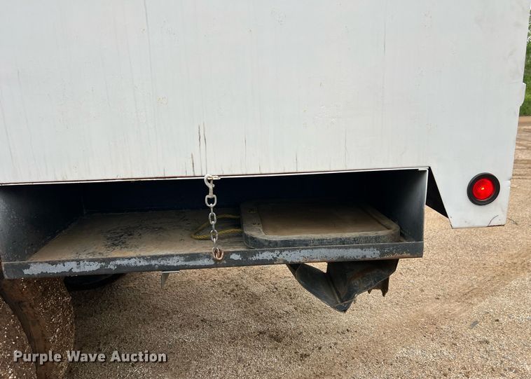 image for item EL2047 2006 Ford F750 forestry bucket truck