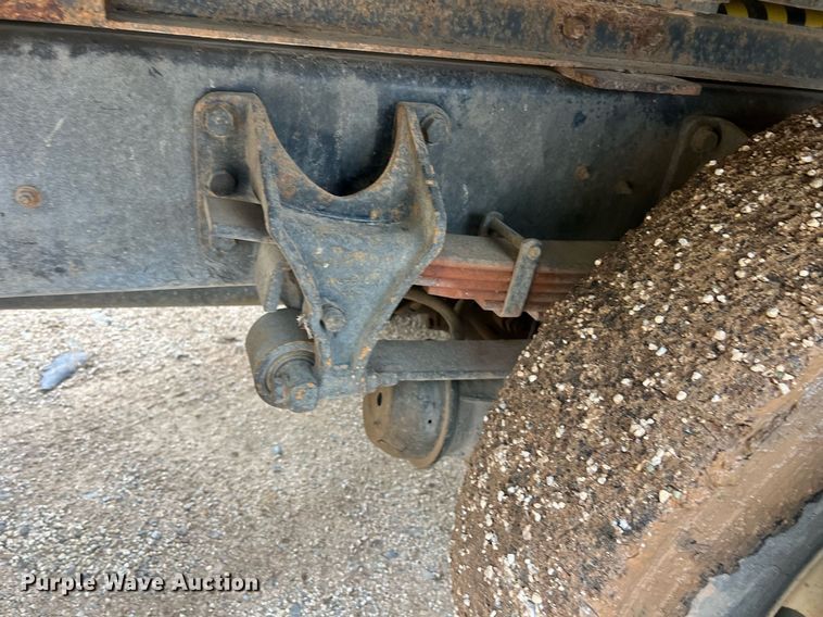 image for item EL2047 2006 Ford F750 forestry bucket truck