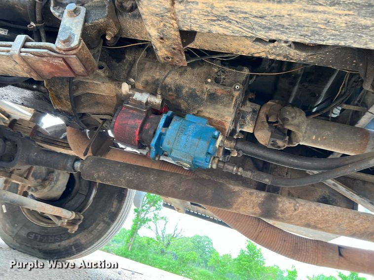 image for item EL2047 2006 Ford F750 forestry bucket truck