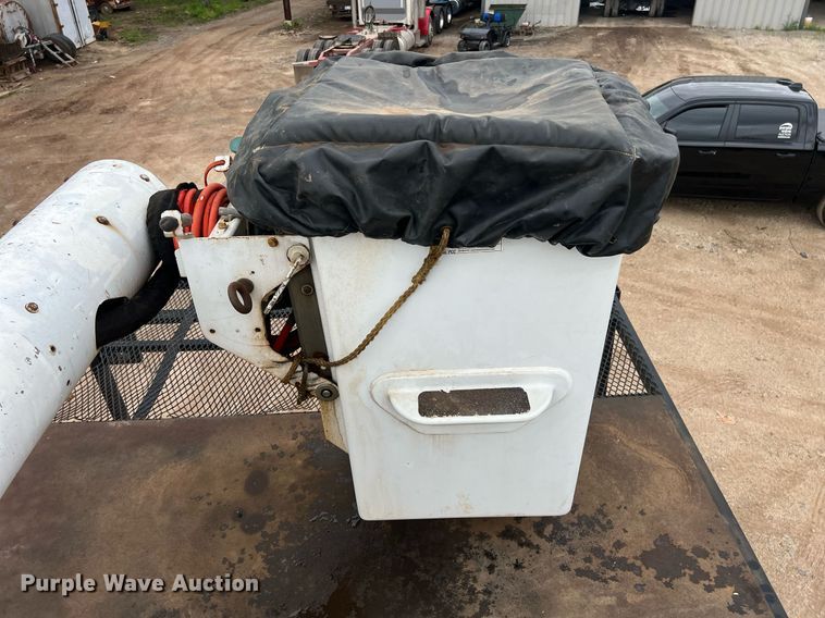 image for item EL2047 2006 Ford F750 forestry bucket truck