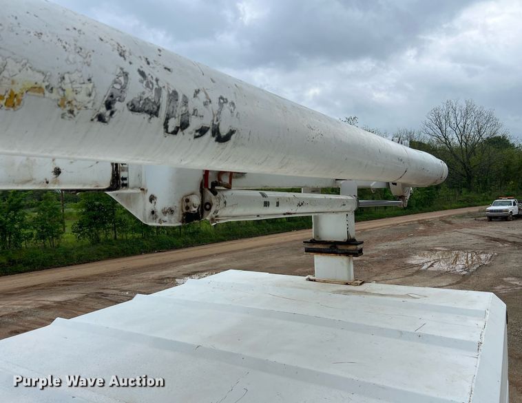 image for item EL2047 2006 Ford F750 forestry bucket truck