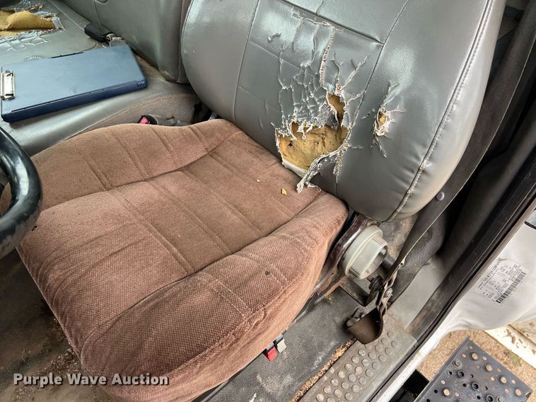 image for item EL2047 2006 Ford F750 forestry bucket truck