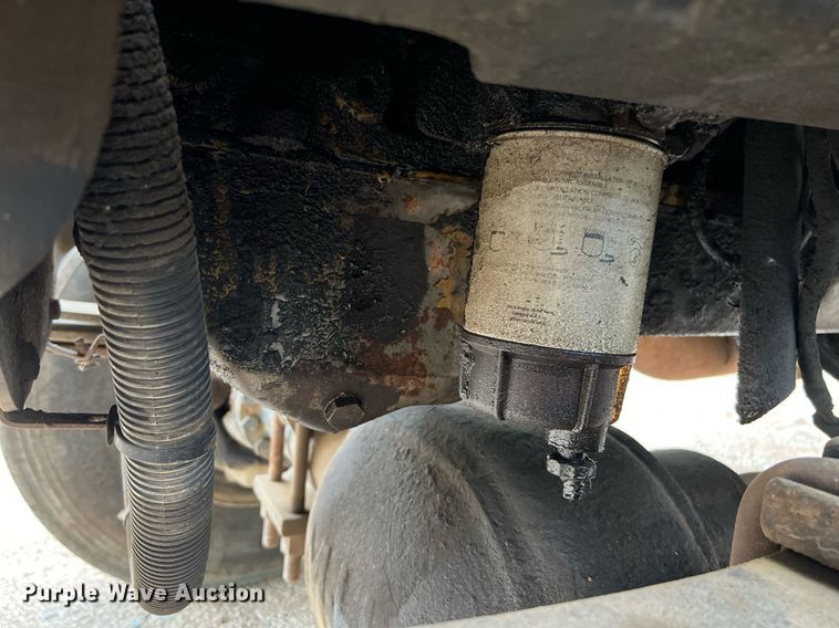 image for item EL2047 2006 Ford F750 forestry bucket truck