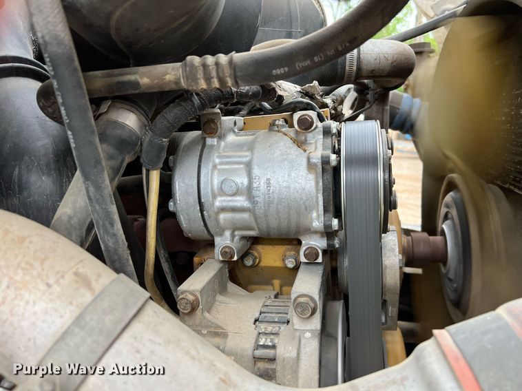 image for item EL2047 2006 Ford F750 forestry bucket truck