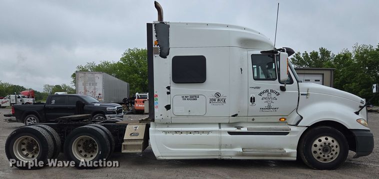 image for item EL2066 2010 International ProStar semi truck