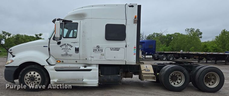 image for item EL2066 2010 International ProStar semi truck