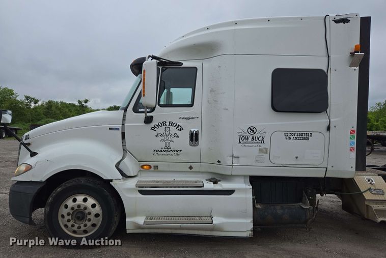 image for item EL2066 2010 International ProStar semi truck