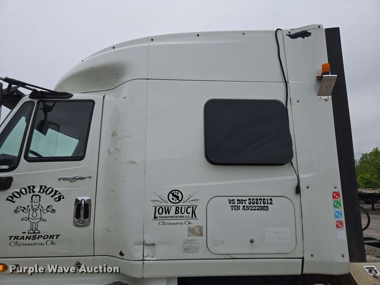 image for item EL2066 2010 International ProStar semi truck