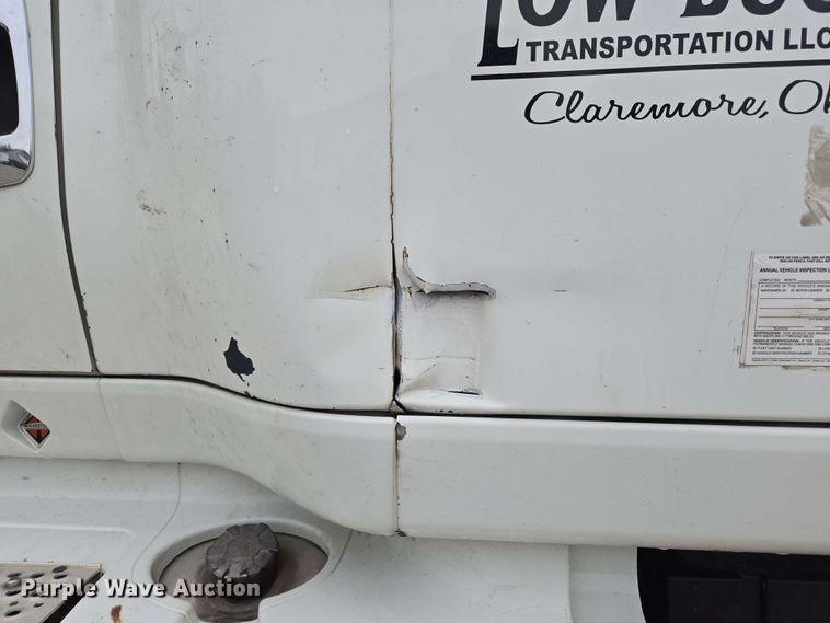 image for item EL2066 2010 International ProStar semi truck