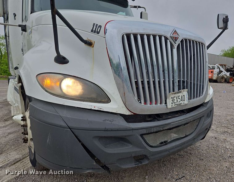 image for item EL2066 2010 International ProStar semi truck