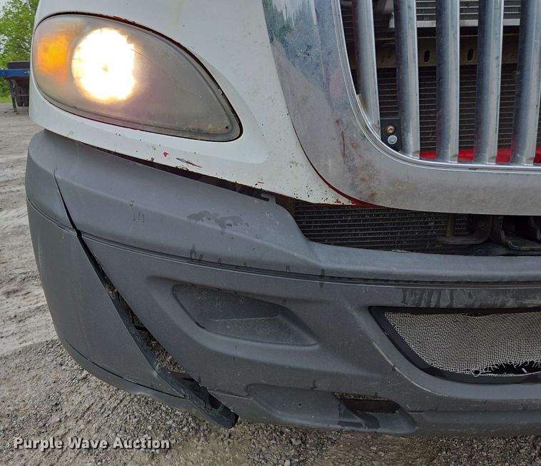 image for item EL2066 2010 International ProStar semi truck