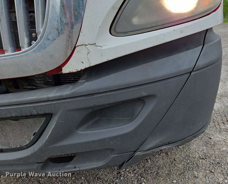 image for item EL2066 2010 International ProStar semi truck