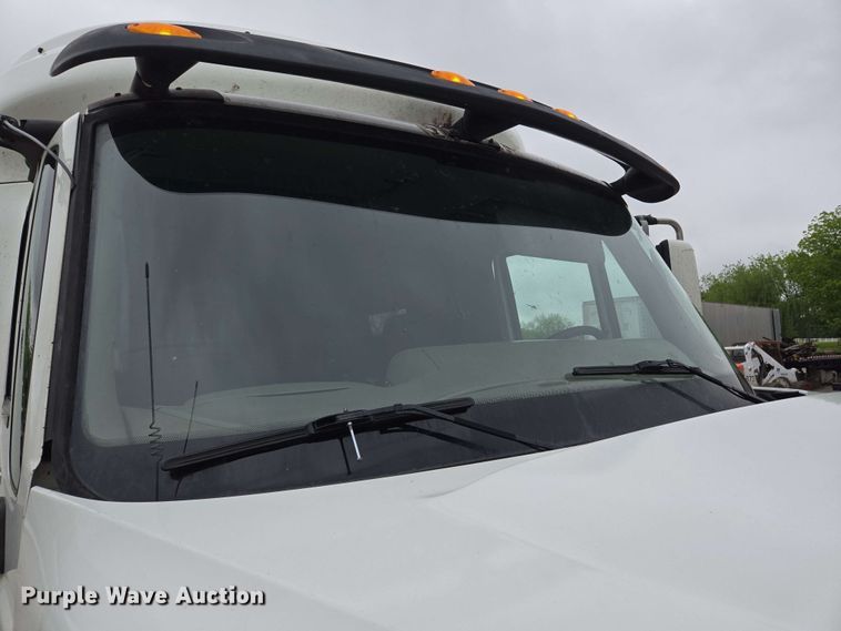 image for item EL2066 2010 International ProStar semi truck