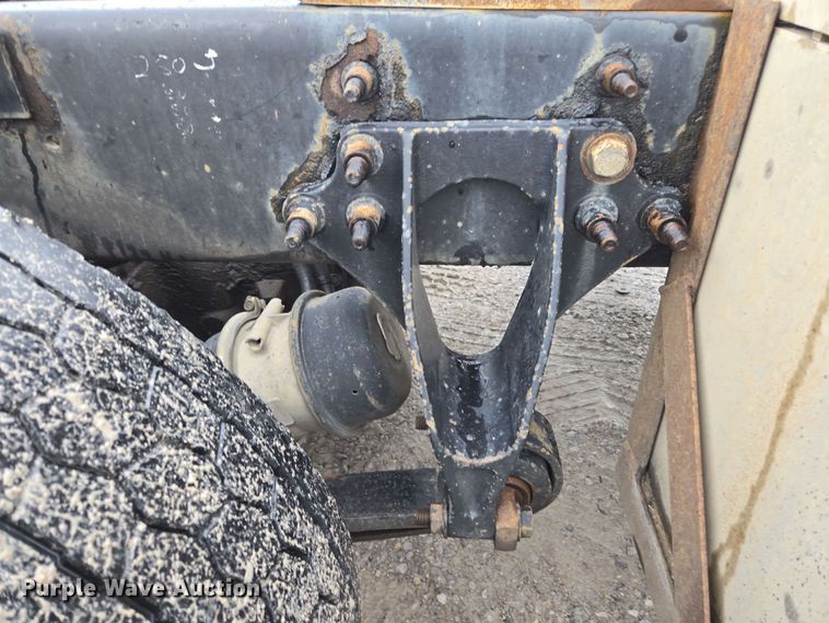 image for item EL2066 2010 International ProStar semi truck