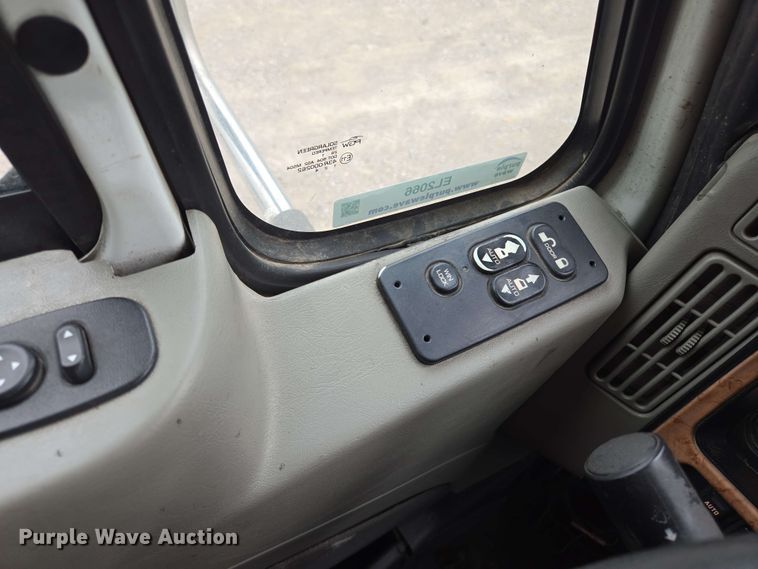 image for item EL2066 2010 International ProStar semi truck