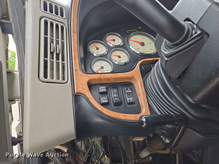 image for item EL2066 2010 International ProStar semi truck