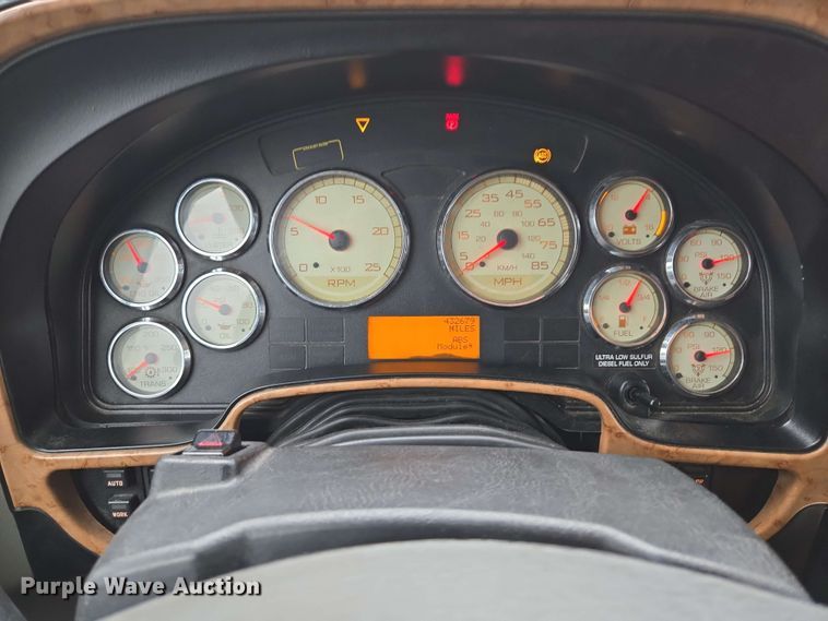 image for item EL2066 2010 International ProStar semi truck