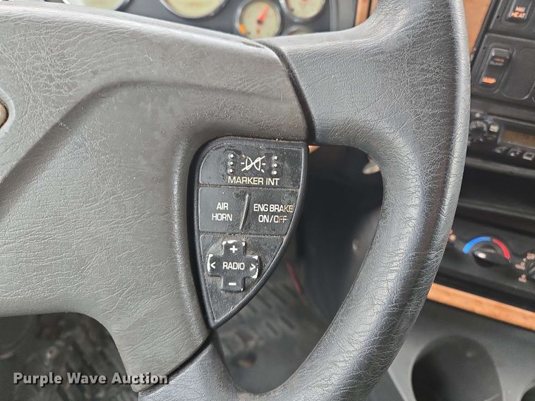 image for item EL2066 2010 International ProStar semi truck