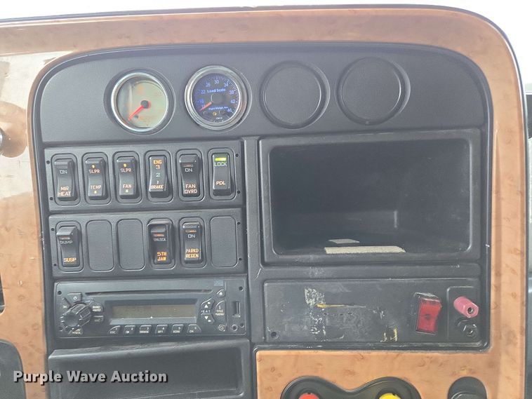 image for item EL2066 2010 International ProStar semi truck