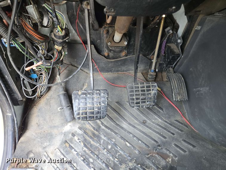 image for item EL2066 2010 International ProStar semi truck