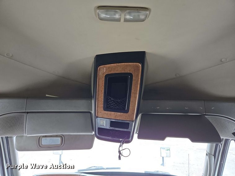 image for item EL2066 2010 International ProStar semi truck