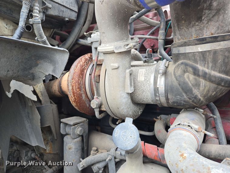 image for item EL2066 2010 International ProStar semi truck