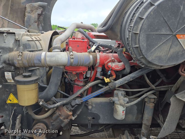 image for item EL2066 2010 International ProStar semi truck