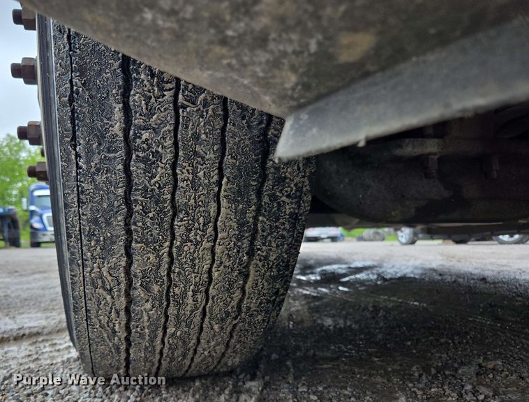 image for item EL2066 2010 International ProStar semi truck