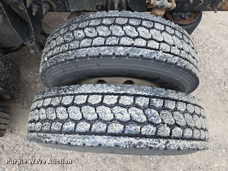 image for item EL2066 2010 International ProStar semi truck