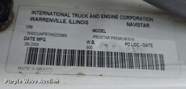 image for item EL2066 2010 International ProStar semi truck
