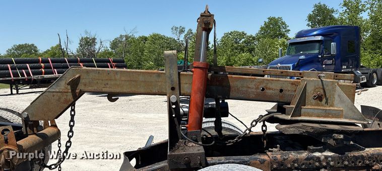 image for item EM2517 Fifth wheel wrecker