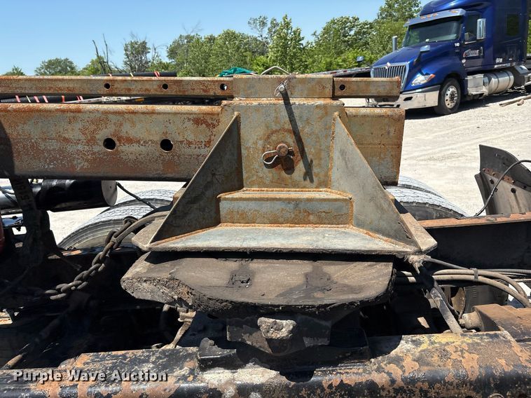 image for item EM2517 Fifth wheel wrecker