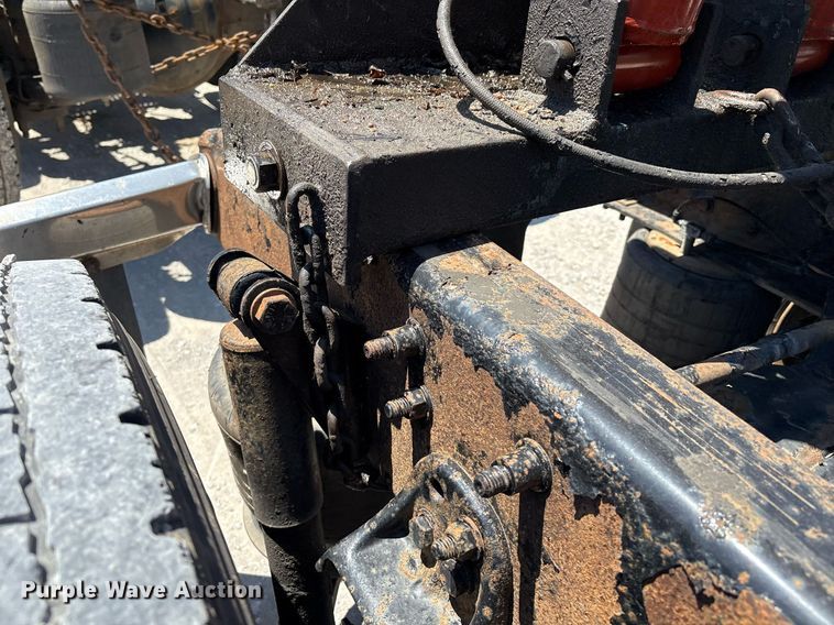 image for item EM2517 Fifth wheel wrecker