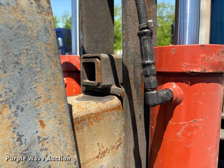 image for item EM2517 Fifth wheel wrecker