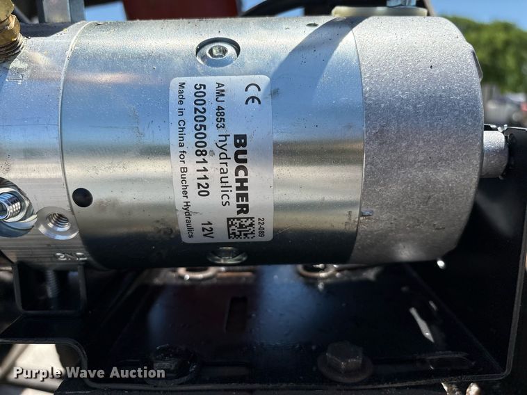 image for item EM2517 Fifth wheel wrecker