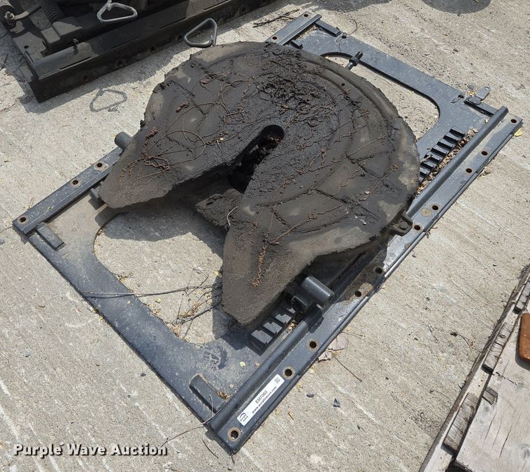 image for item EM7060 Fifth wheel plate 