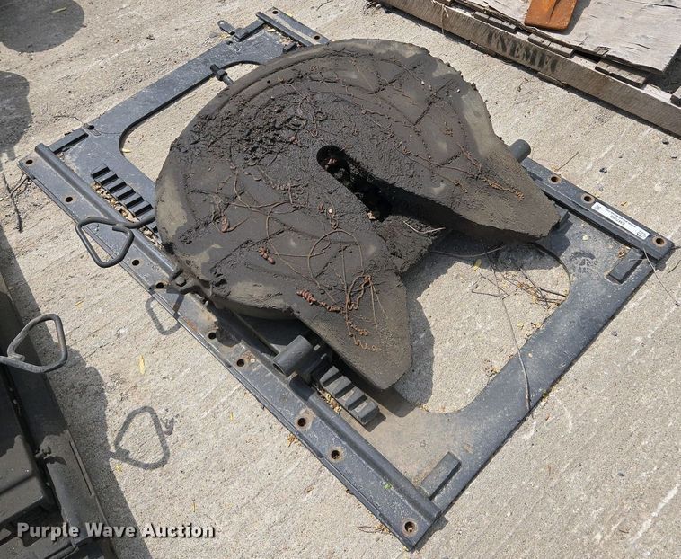 image for item EM7060 Fifth wheel plate 