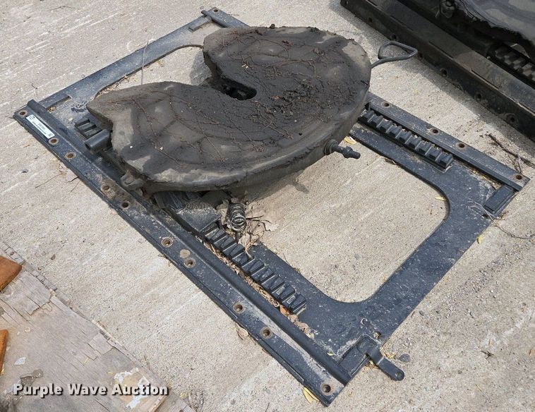 image for item EM7060 Fifth wheel plate 