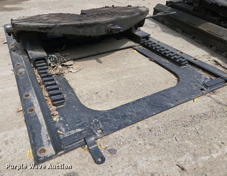 image for item EM7060 Fifth wheel plate 