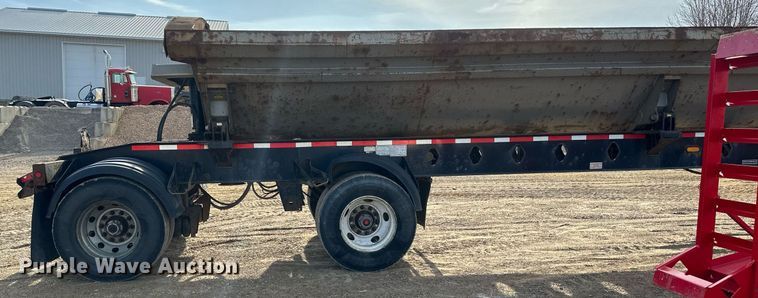 image for item EN3019 2016 Cross Country  200-43 side dump trailer