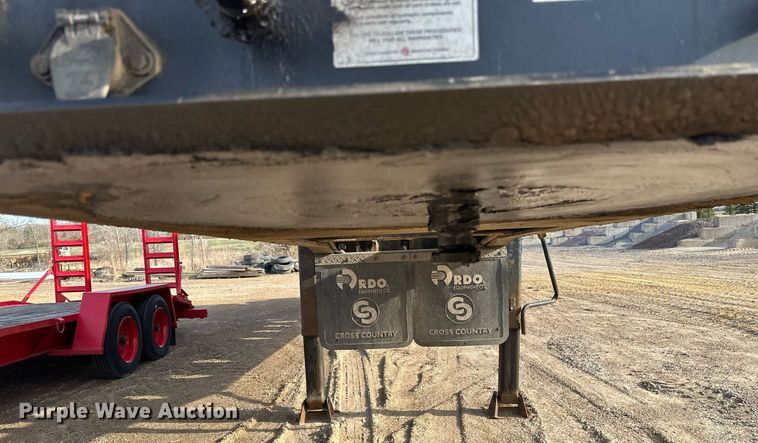 image for item EN3019 2016 Cross Country  200-43 side dump trailer